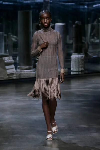 Look 29